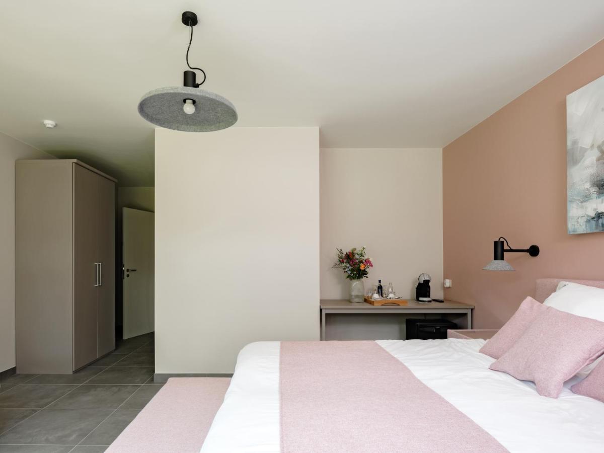B & B St-Hubert Sint-Martens-Lennik Екстер'єр фото