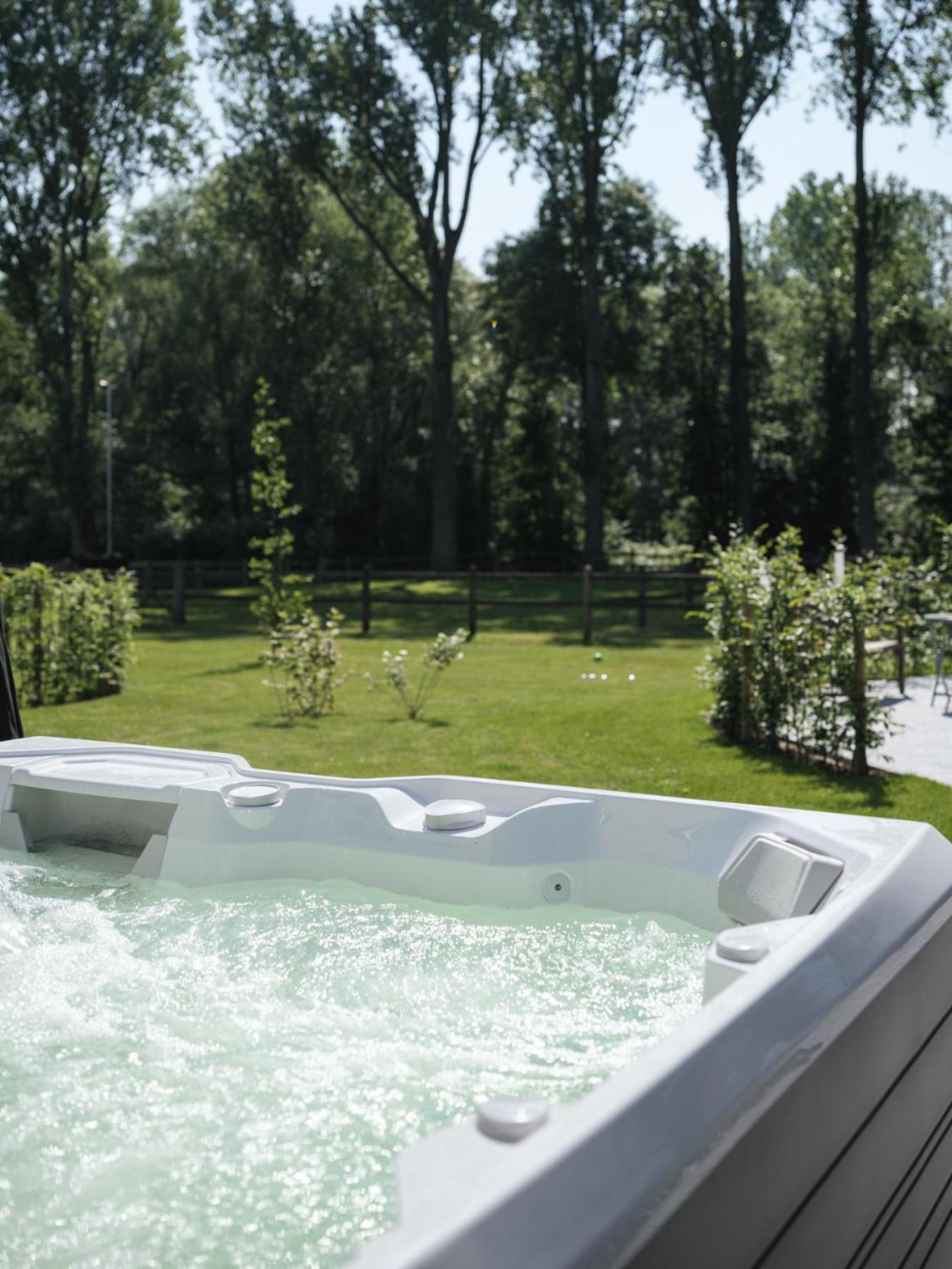 B & B St-Hubert Sint-Martens-Lennik Екстер'єр фото